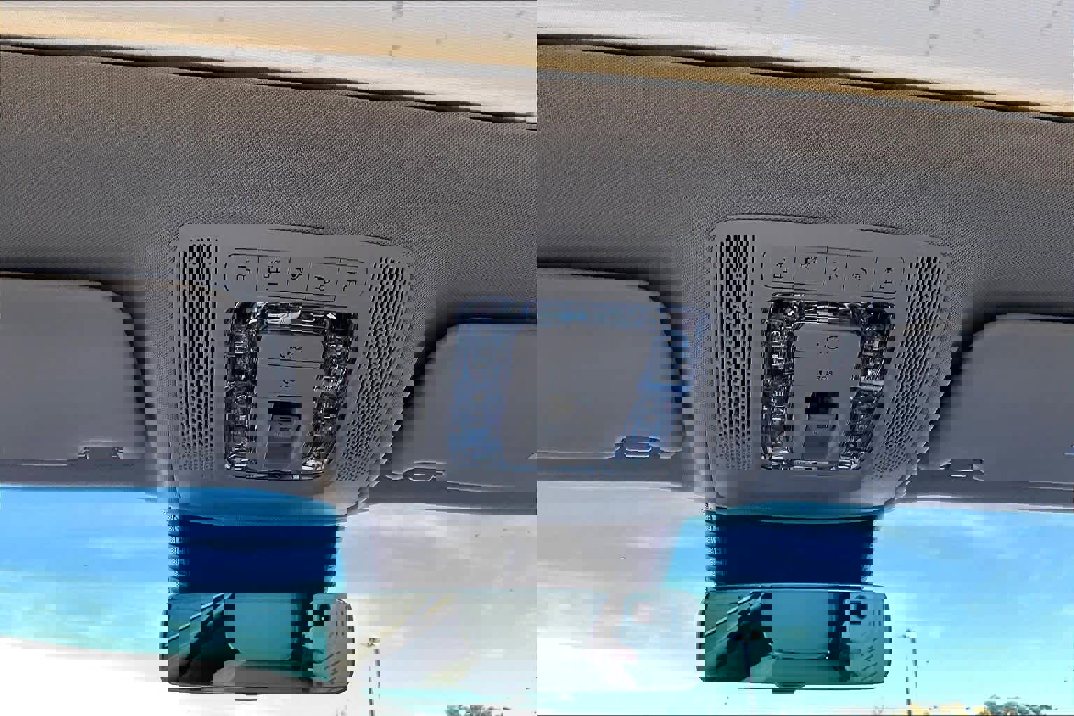 Used 2025 Mercedes-Benz GLB 250 image 35