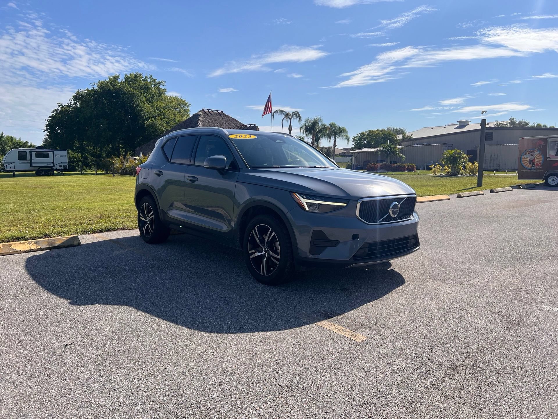 Used 2023 Volvo XC40 B4 Core w/ Convenience Package