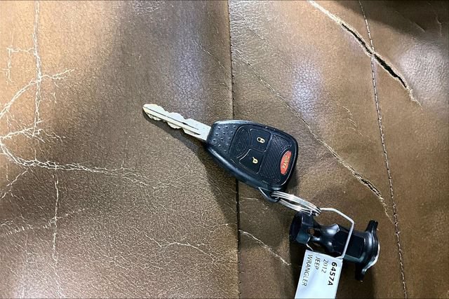 Used 2012 Jeep Wrangler Unlimited Sahara AWD/4WD image 29