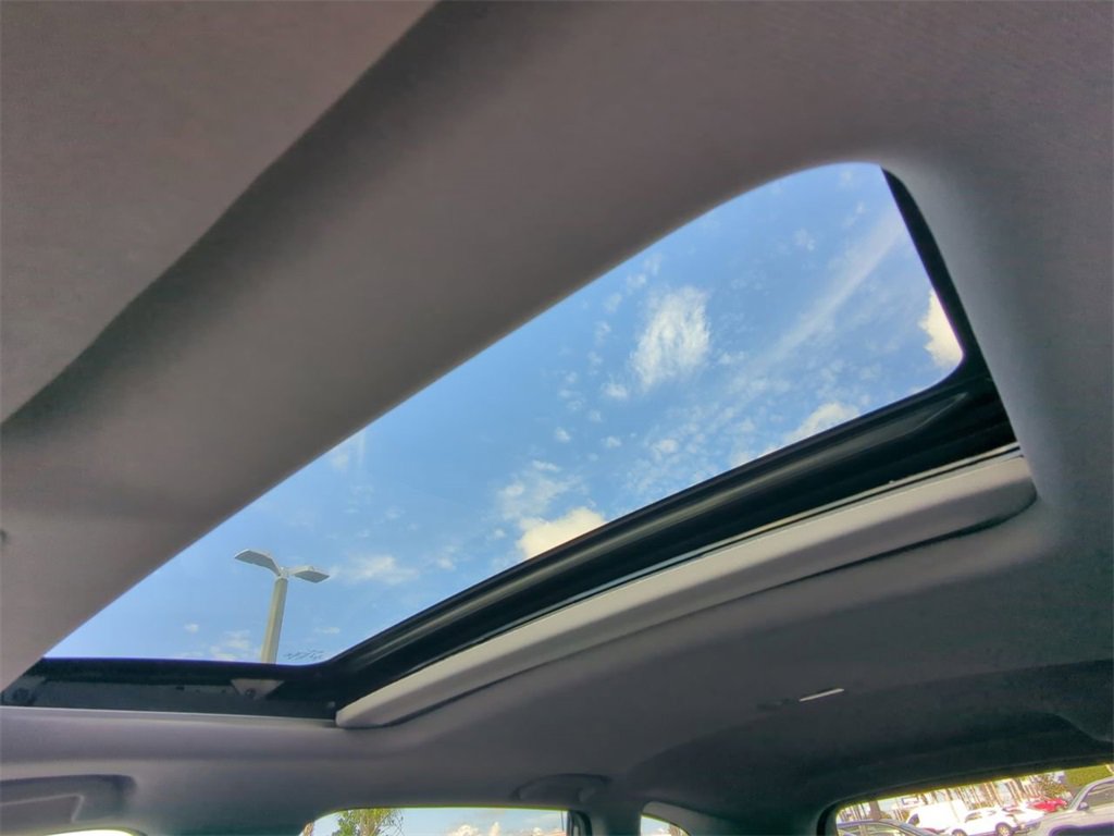 Used 2020 Honda CR-V Touring image 25