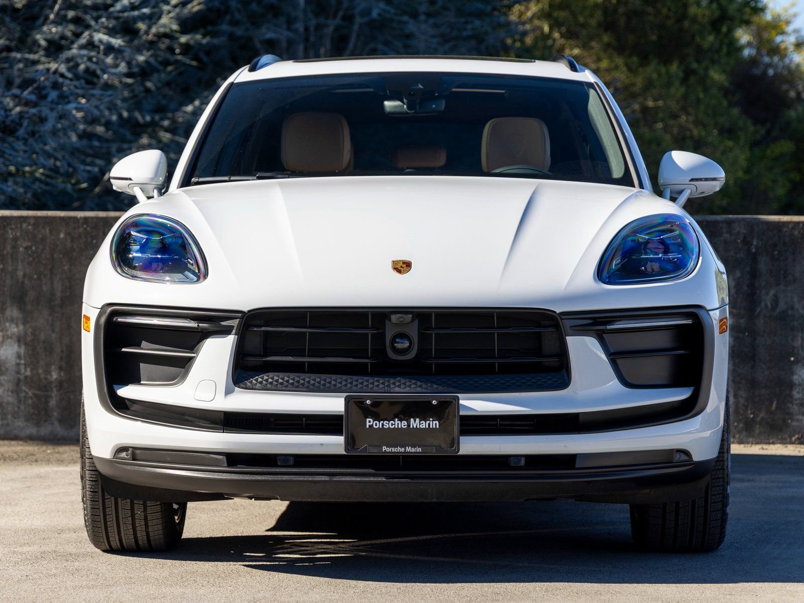 Certified 2025 Porsche Macan image 8