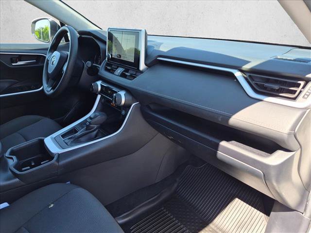 Used 2025 Toyota RAV4 XLE FWD image 20