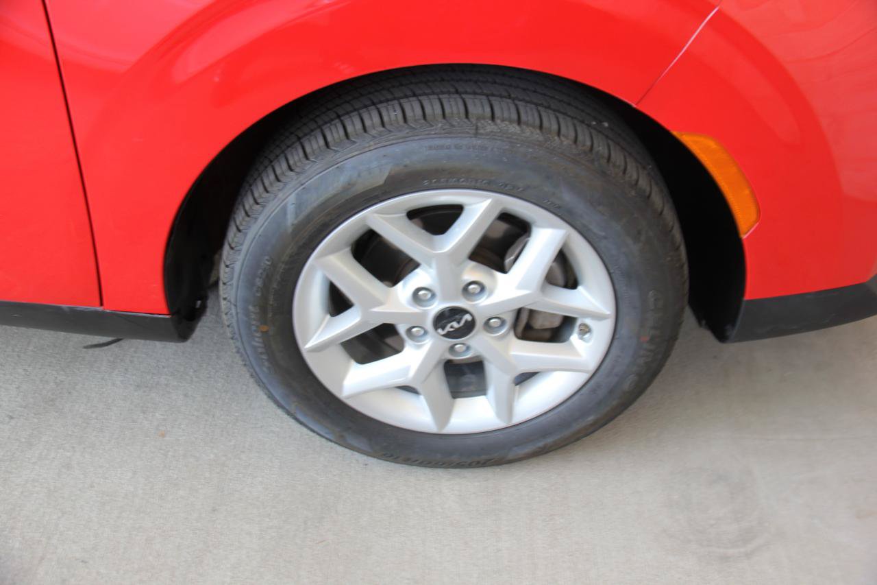 Used 2022 Kia Soul LX w/ Technology Package FWD image 29