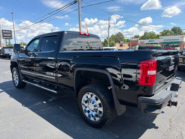 Used 2019 GMC Sierra 2500 Denali w/ Duramax Plus Package AWD/4WD image 4