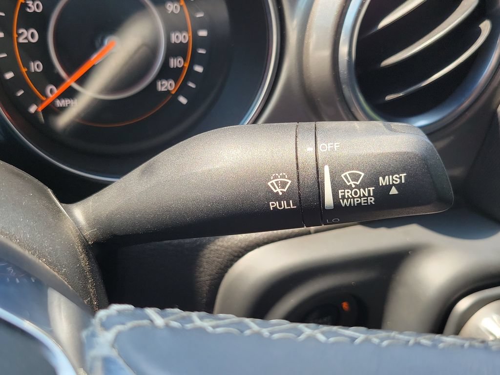 Used 2018 Jeep Wrangler Unlimited Sahara AWD/4WD image 17