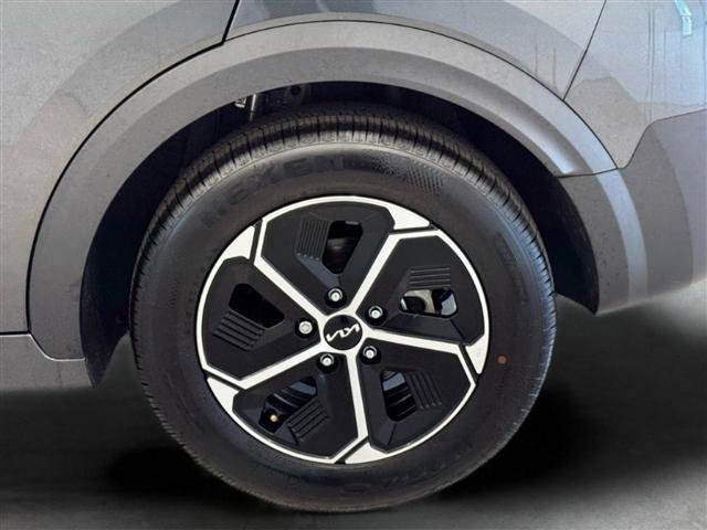 Used 2023 Kia Niro EX FWD image 35