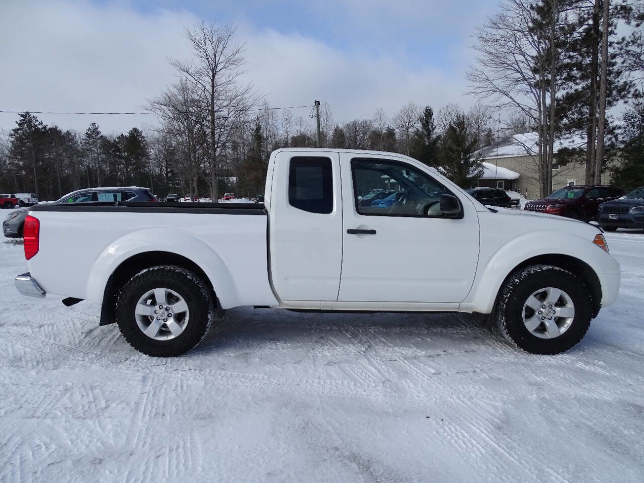 Used 2013 Nissan Frontier SV image 36