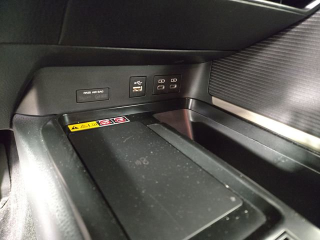 Used 2025 Toyota Camry SE image 25