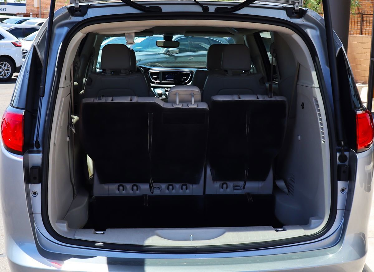 Used 2021 Chrysler Voyager Lxi FWD image 23