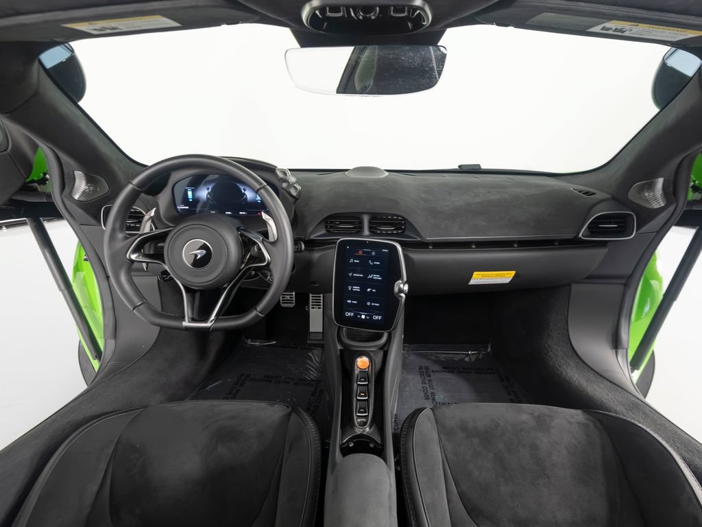 Used 2025 McLaren Artura Spider RWD image 28