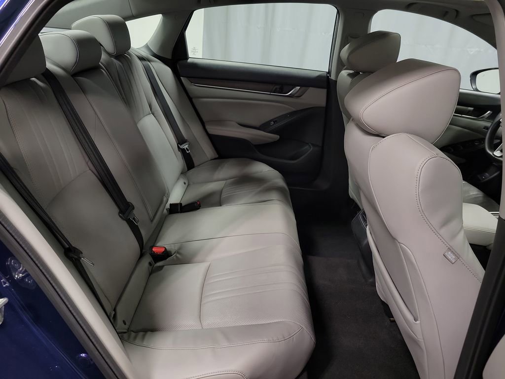 Used 2018 Honda Accord Touring image 26