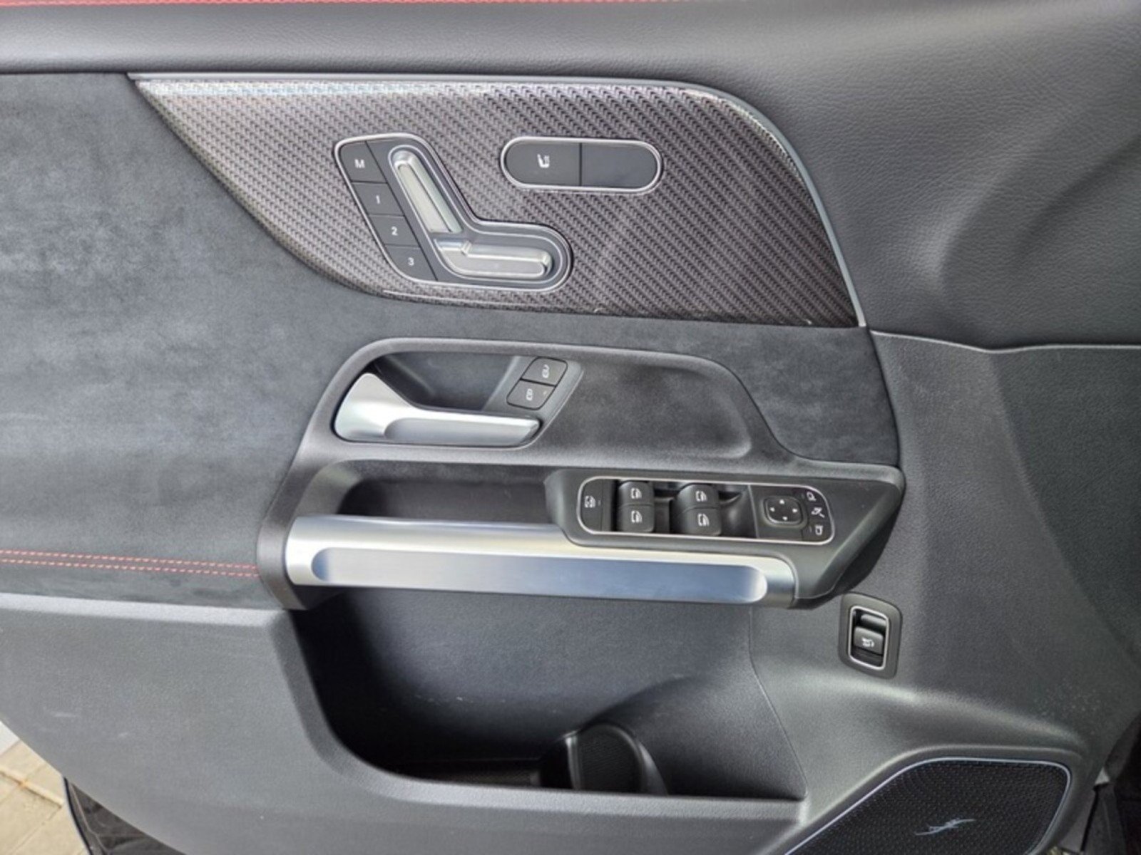 Certified 2026 Mercedes-Benz GLB 35 AMG 4MATIC image 23