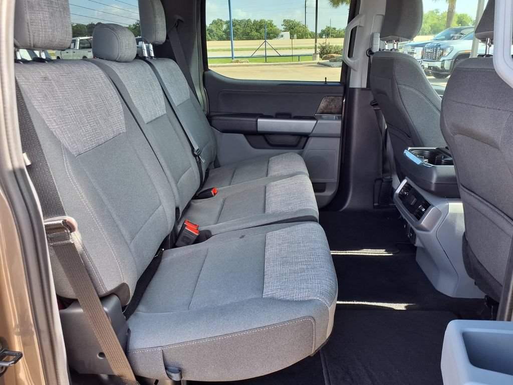 Used 2023 Ford F150 Lightning XLT AWD/4WD image 27