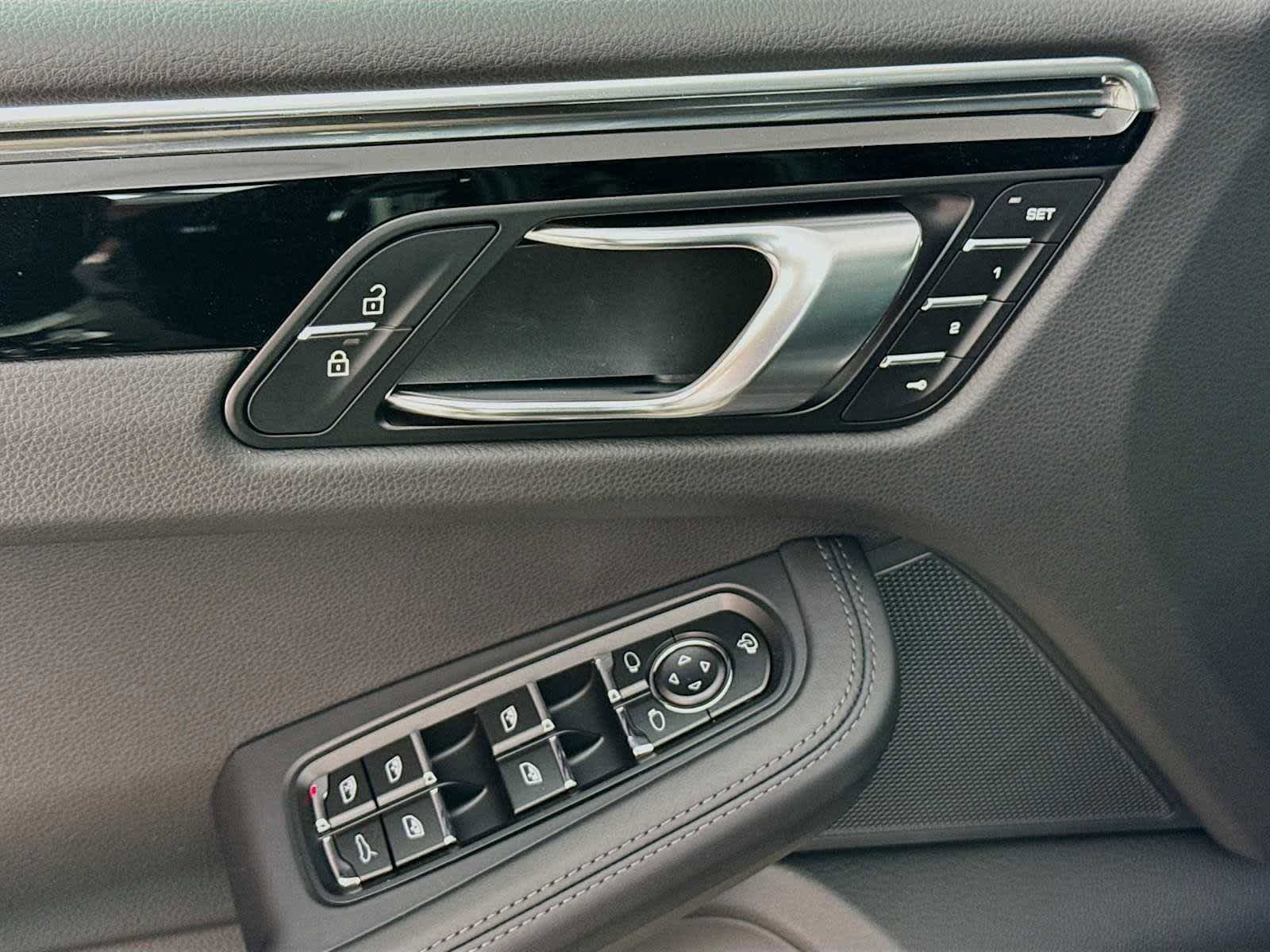 New 2025 Porsche Macan AWD/4WD image 14