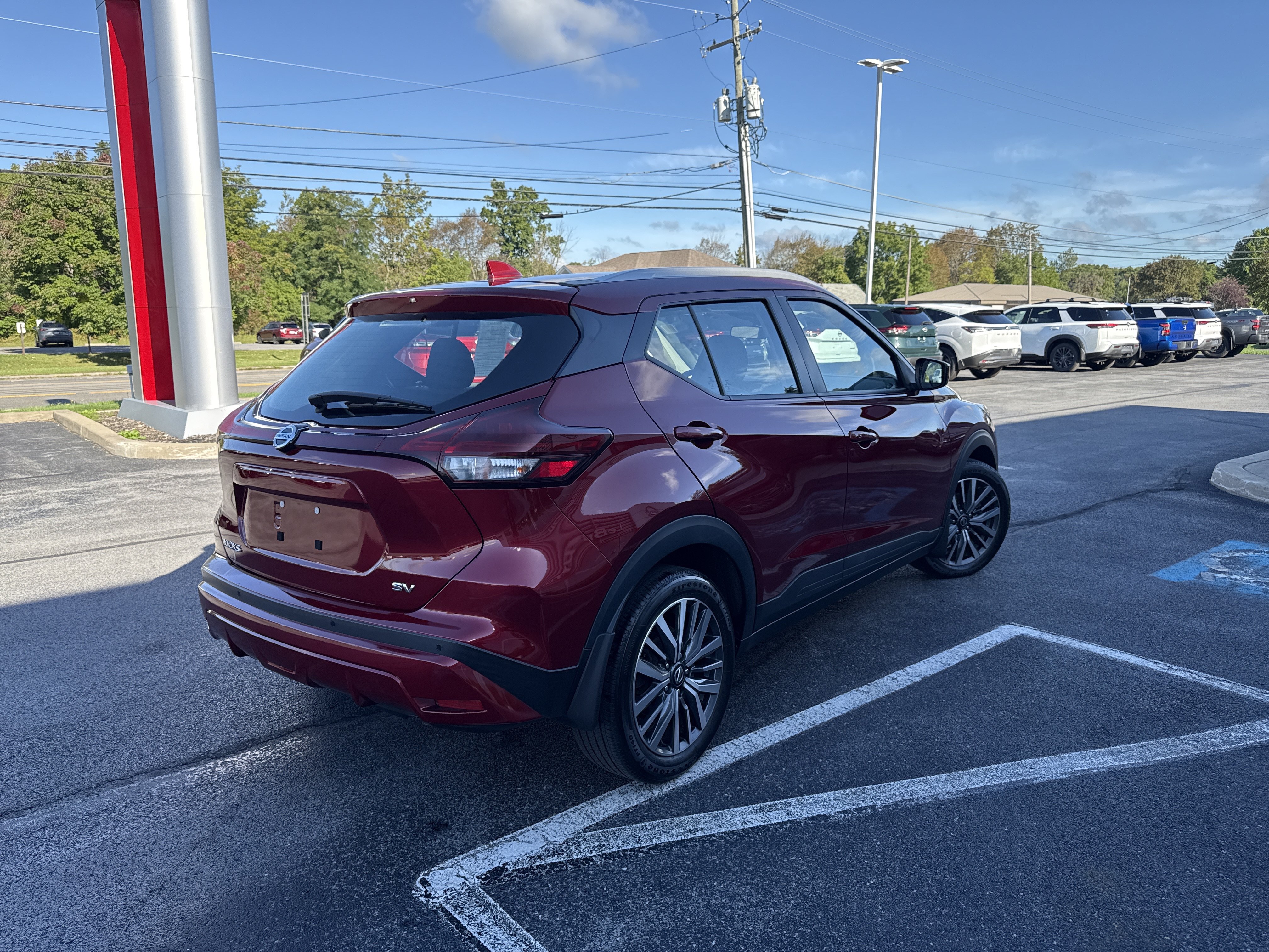 Used 2021 Nissan Kicks SV FWD image 11