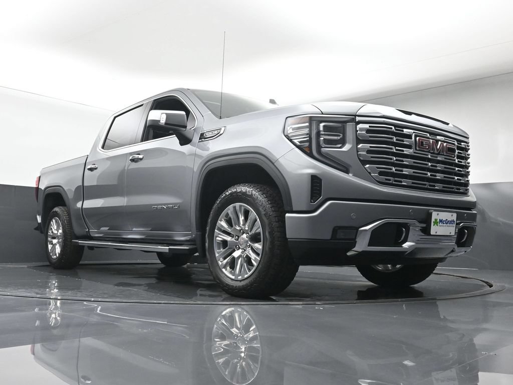 Used 2025 GMC Sierra 1500 Denali w/ Technology Package AWD/4WD image 29
