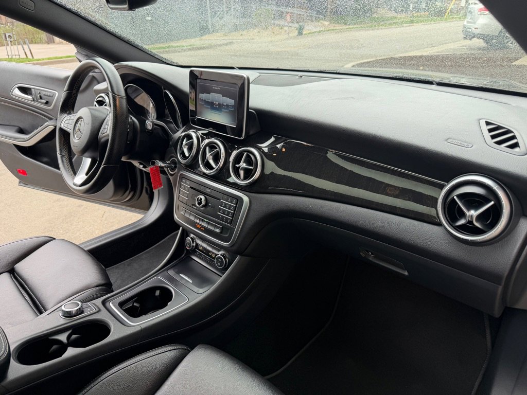 Used 2016 Mercedes-Benz CLA 250 4MATIC image 24