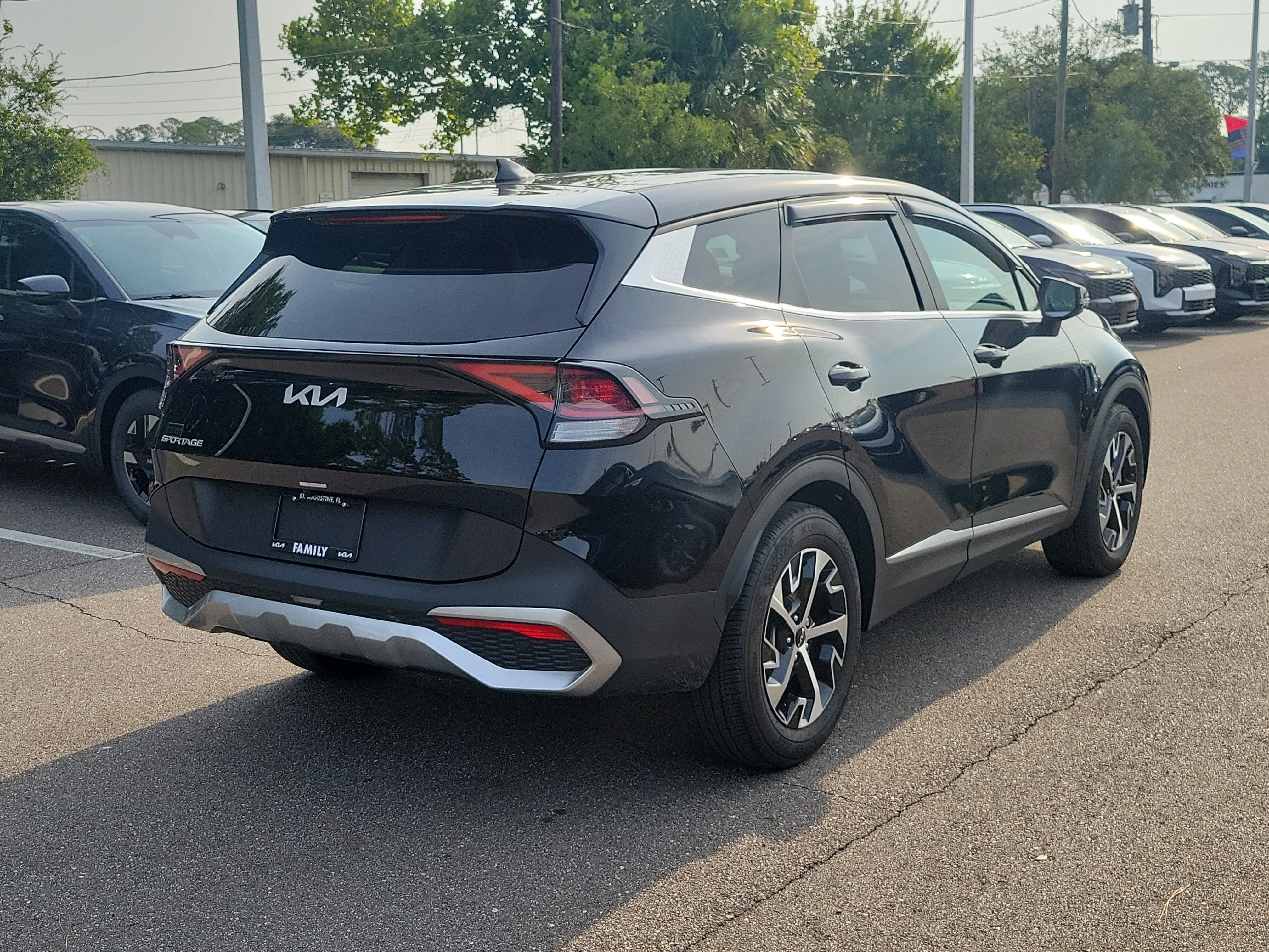 Certified 2024 Kia Sportage EX FWD image 6