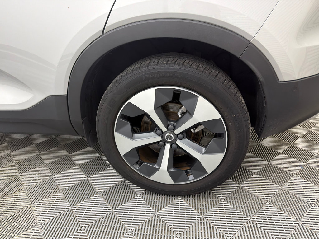 Used 2023 Volvo XC40 B5 Ultimate AWD/4WD image 21