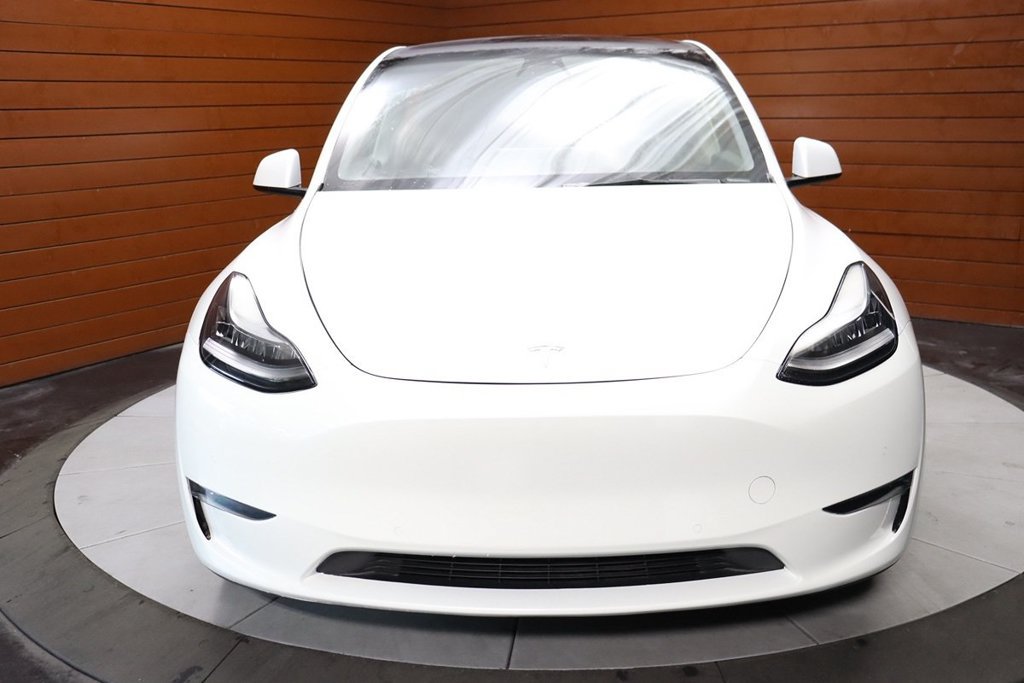 Used 2023 Tesla Model Y Long Range AWD/4WD image 2