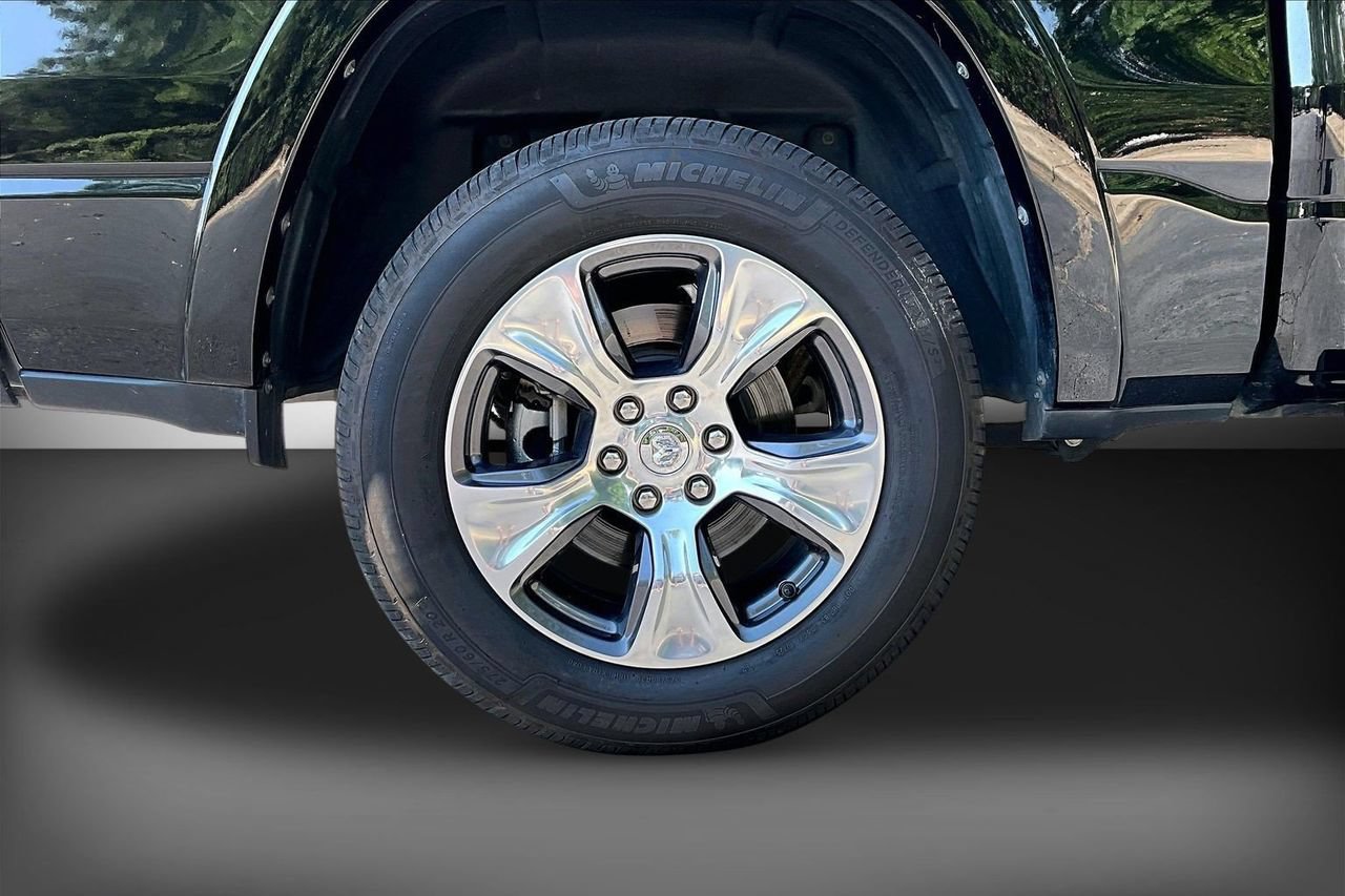 Used 2022 RAM 1500 Laramie AWD/4WD image 34