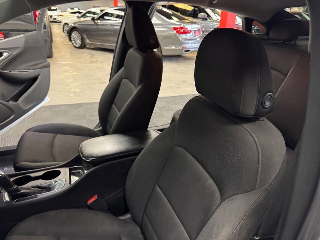 Used 2019 Chevrolet Malibu LS image 37