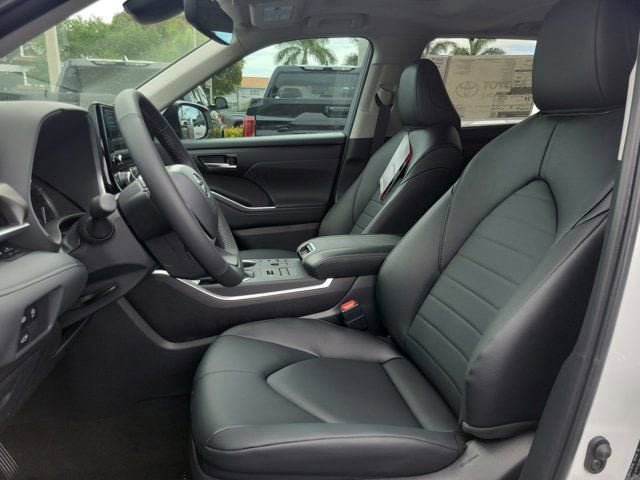 New 2026 Toyota Highlander XLE AWD/4WD image 9