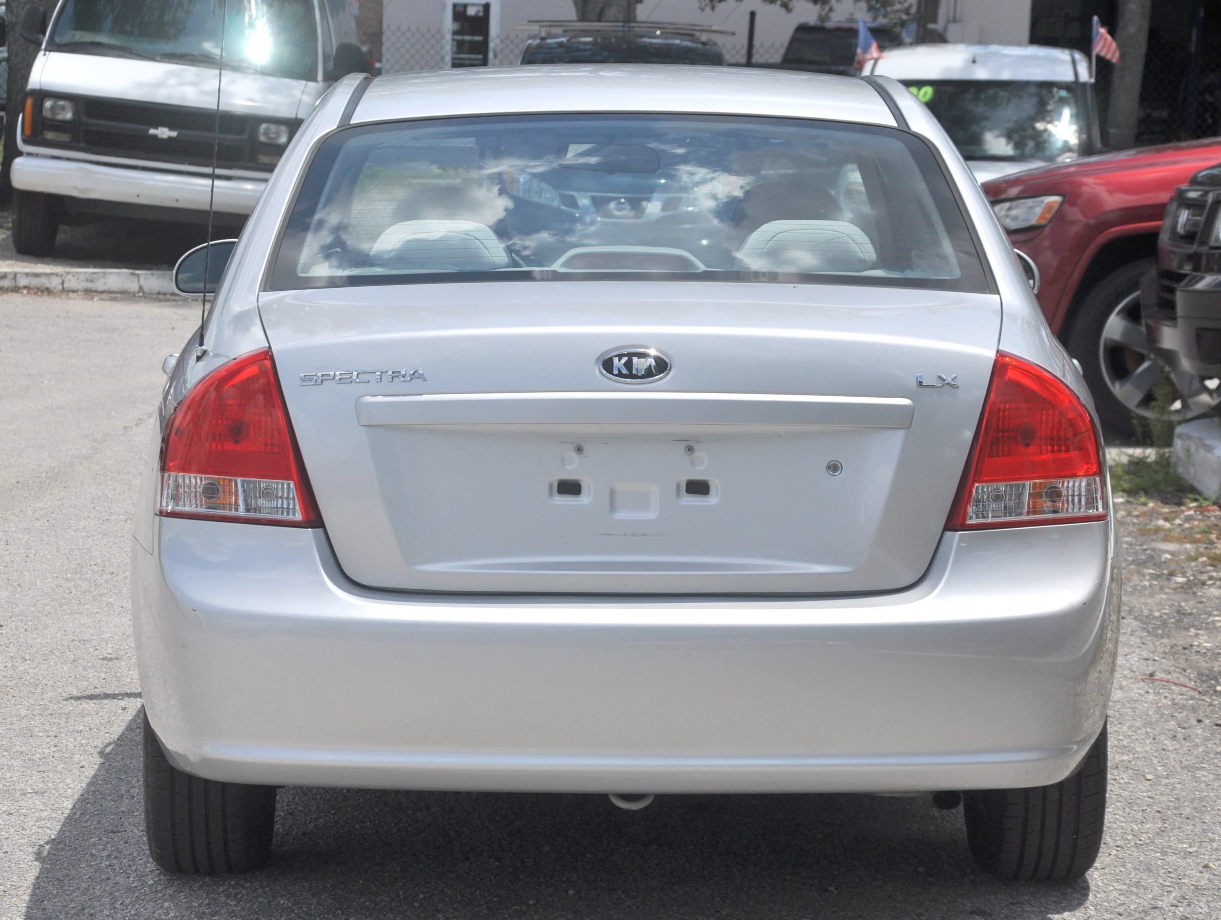 Used 2009 Kia Spectra LX FWD image 7