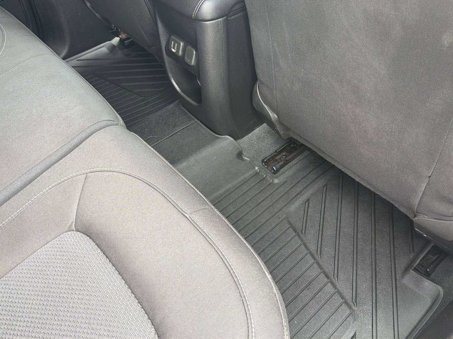 Used 2021 Chevrolet Colorado LT RWD image 18
