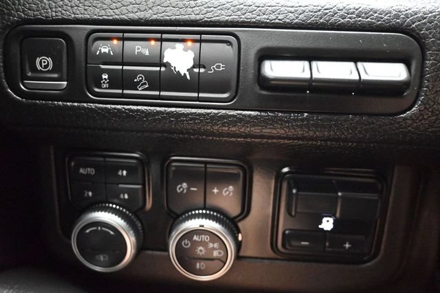 Used 2021 GMC Yukon Denali w/ Denali Ultimate Package AWD/4WD image 23
