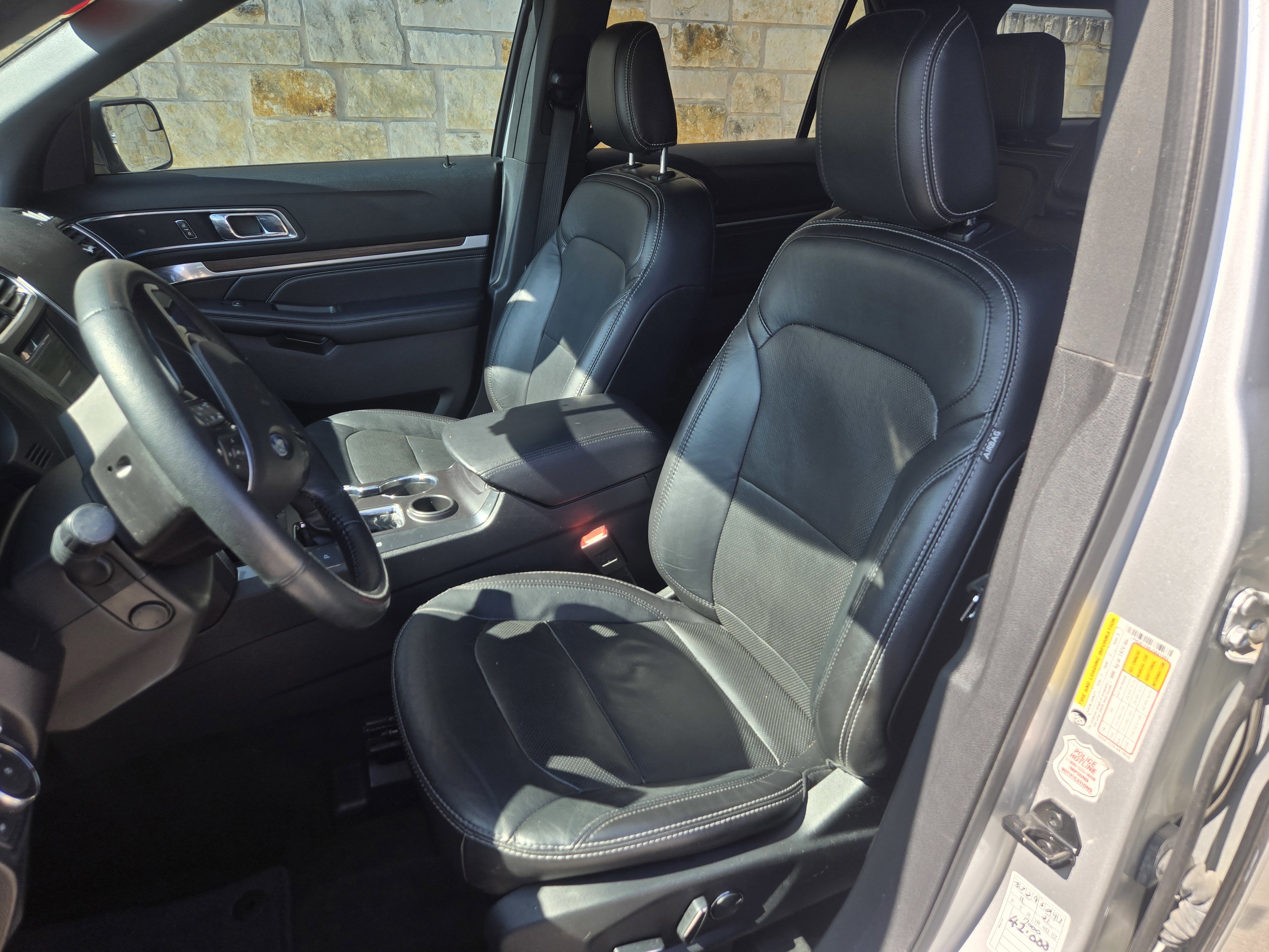 Used 2018 Ford Explorer Limited image 5