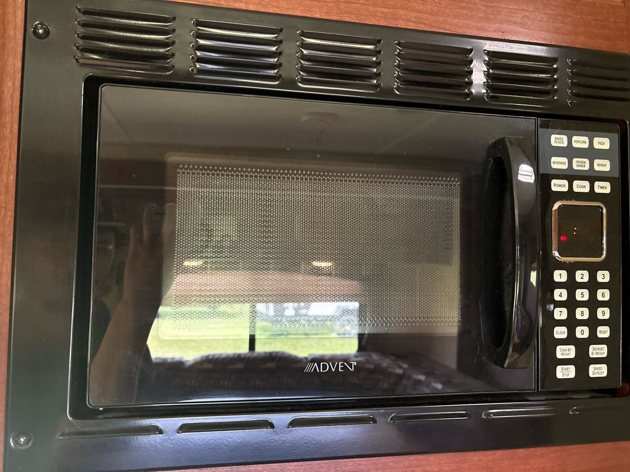 Used 2014 Ford E-450 and Econoline 450 Super Duty w/ Motorhome Prep Package RWD image 16