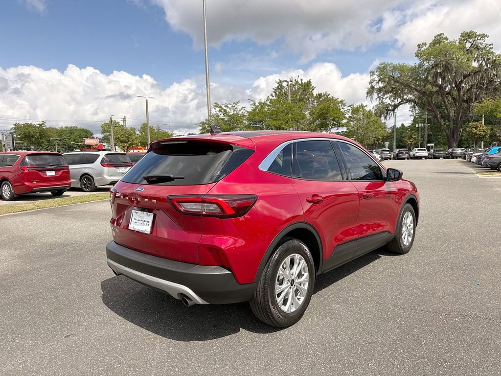Used 2023 Ford Escape Active FWD image 3