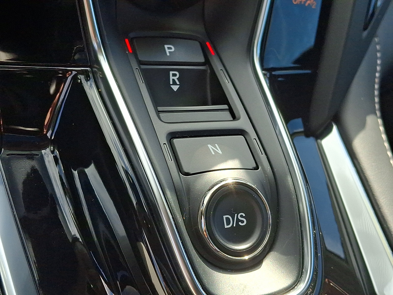 Used 2019 Acura RDX w/ Technology Package AWD/4WD image 15
