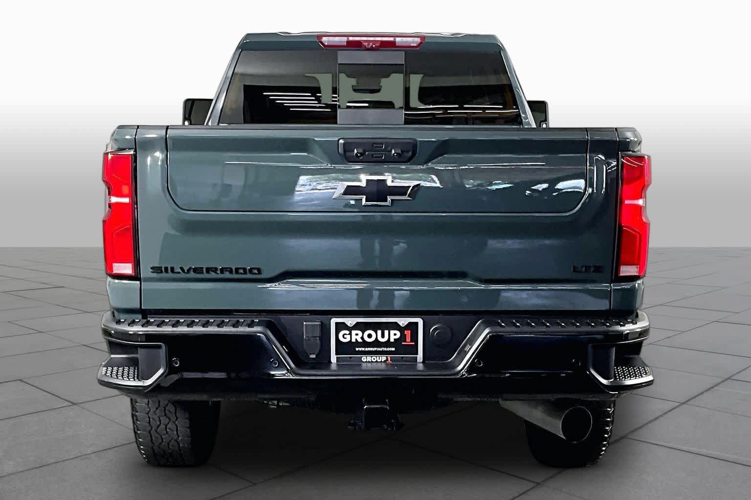 Used 2026 Chevrolet Silverado 2500 LTZ w/ LTZ Plus Package AWD/4WD image 5