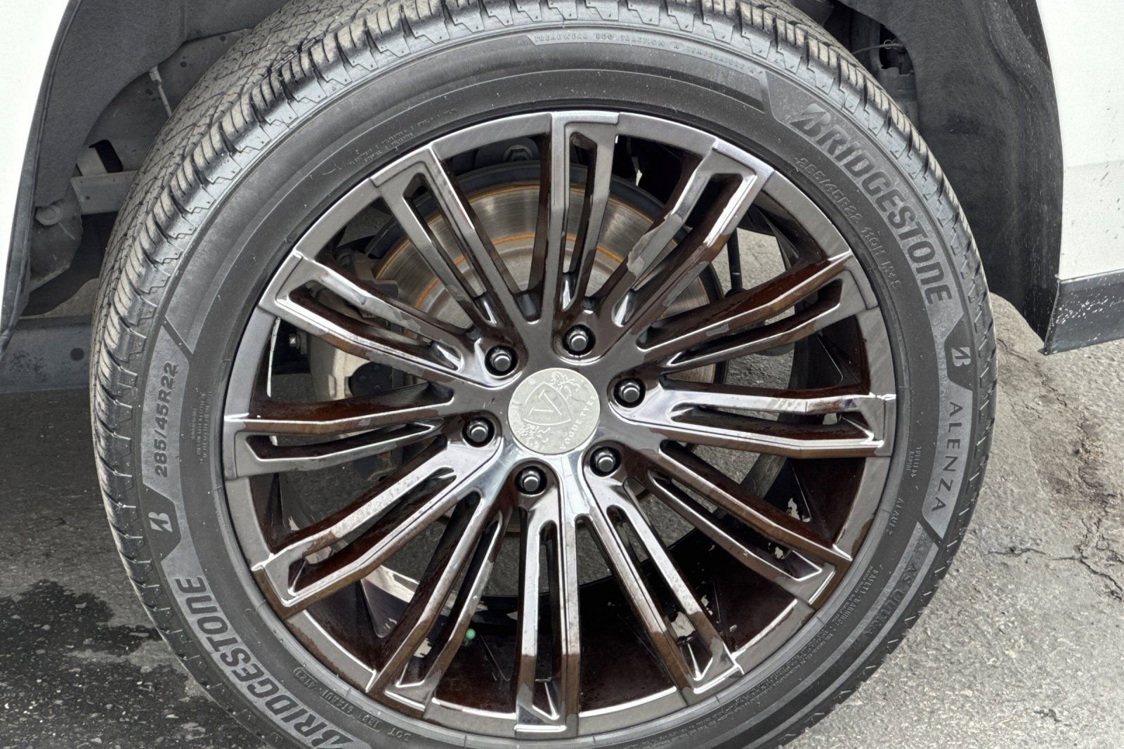 Used 2017 Cadillac Escalade Platinum image 11