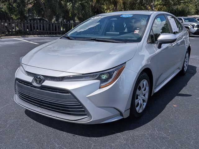 Used 2023 Toyota Corolla LE FWD image 7