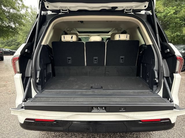 New 2027 Lincoln Navigator Reserve AWD/4WD image 25