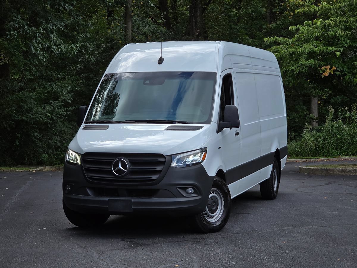 Used 2024 Mercedes-Benz eSprinter 170 Cargo image 1