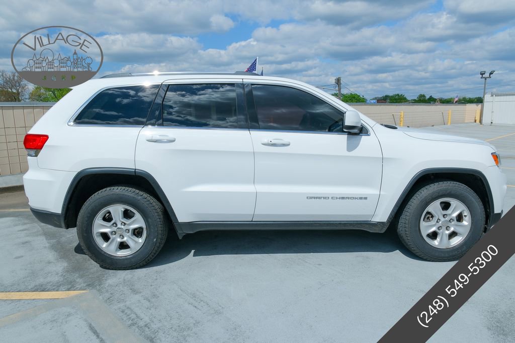 Used 2015 Jeep Grand Cherokee Laredo w/ Quick Order Package 23E AWD/4WD image 2