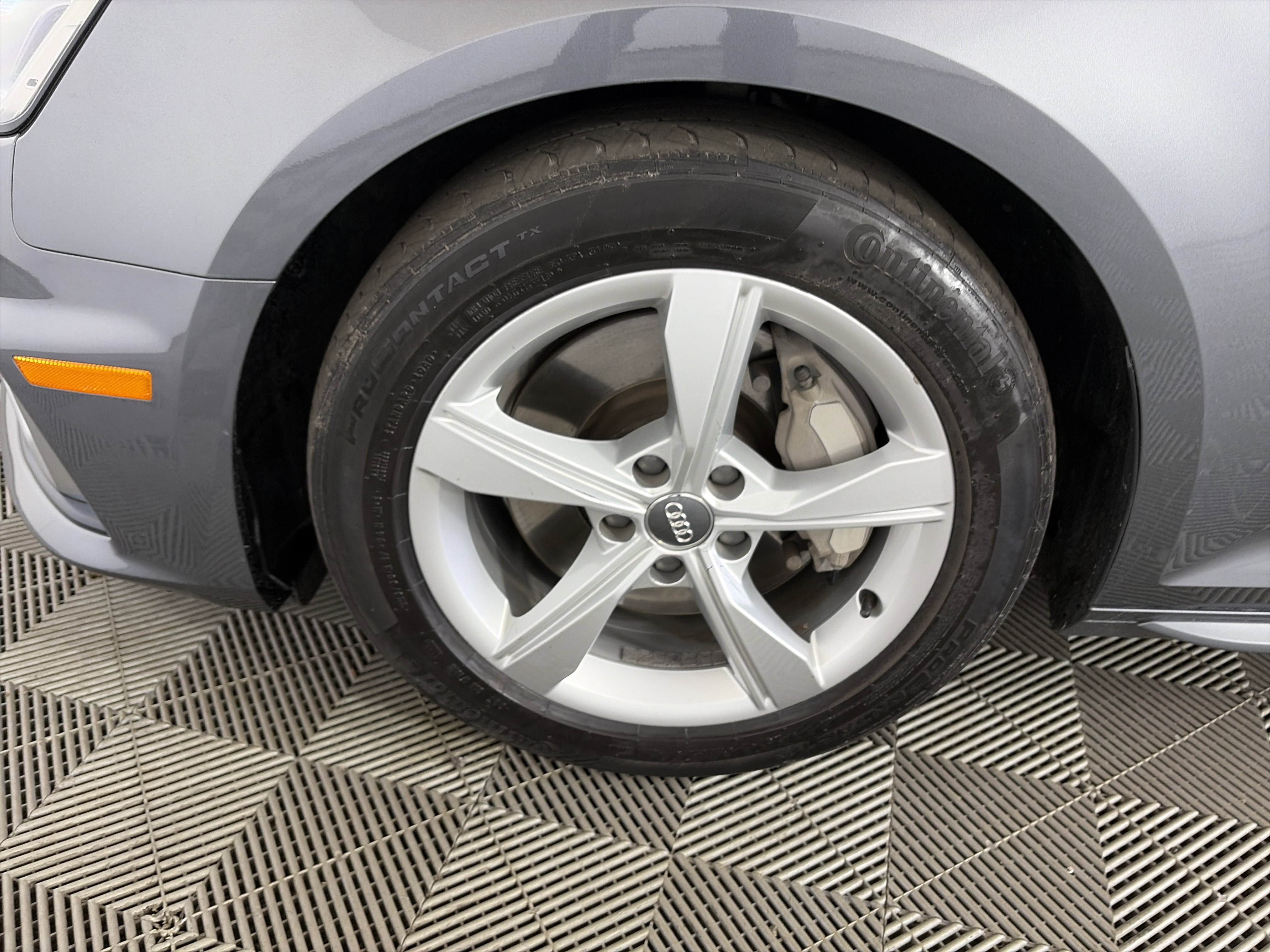 Used 2019 Audi A4 2.0T Premium w/ Convenience Package AWD/4WD image 13