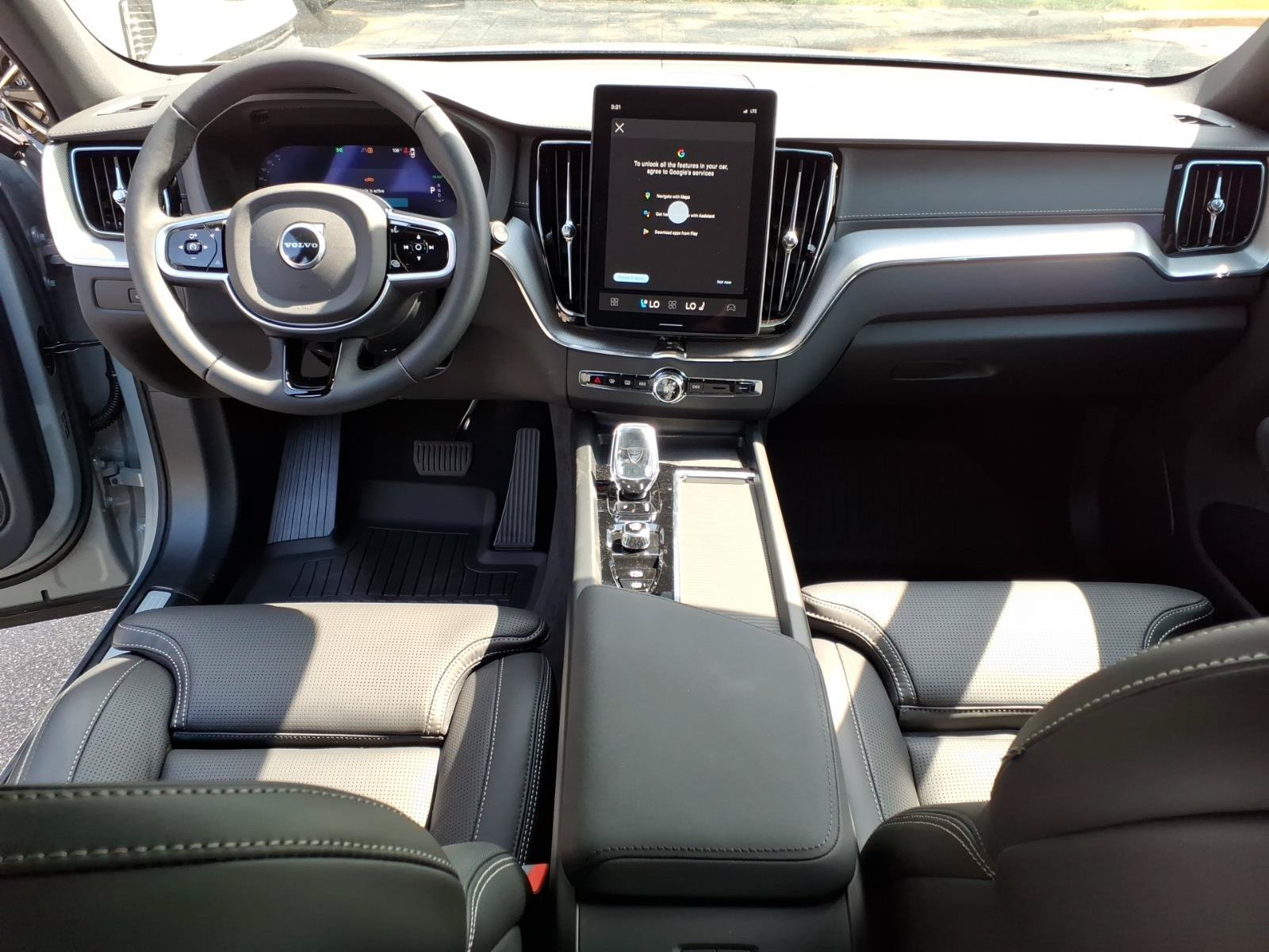 New 2026 Volvo XC60 T8 Ultra w/ Climate Package AWD/4WD image 10
