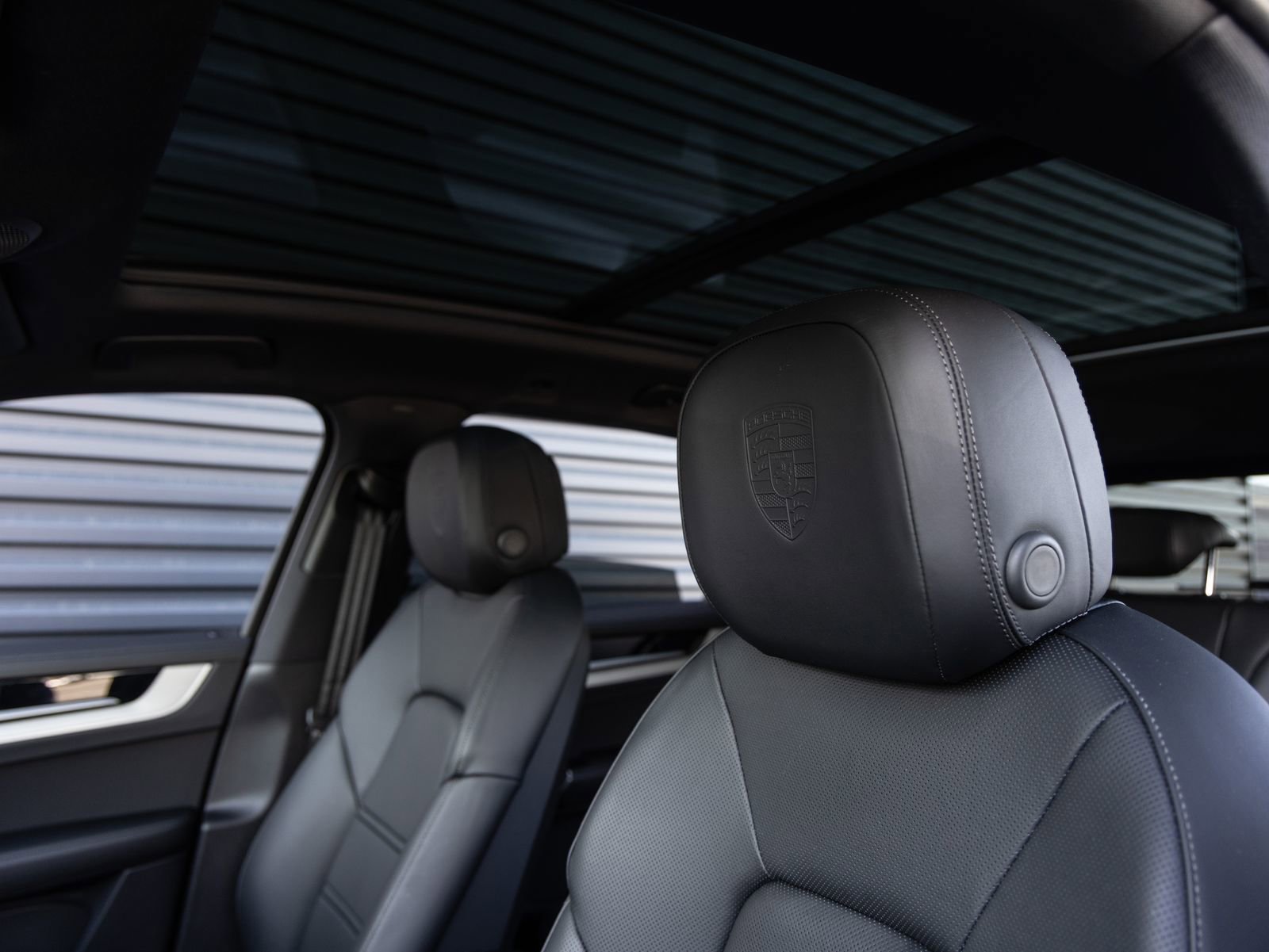 Certified 2025 Porsche Cayenne image 23