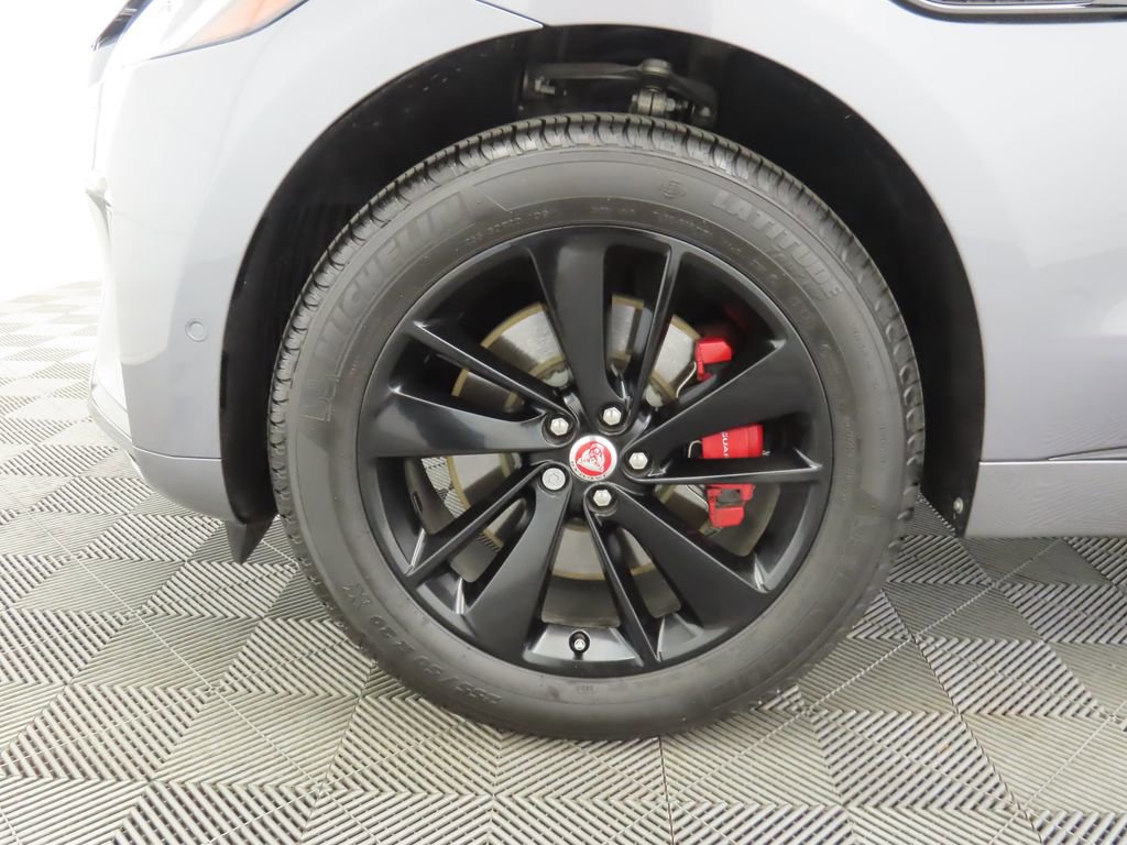 Used 2021 Jaguar F-PACE R-Dynamic S image 28
