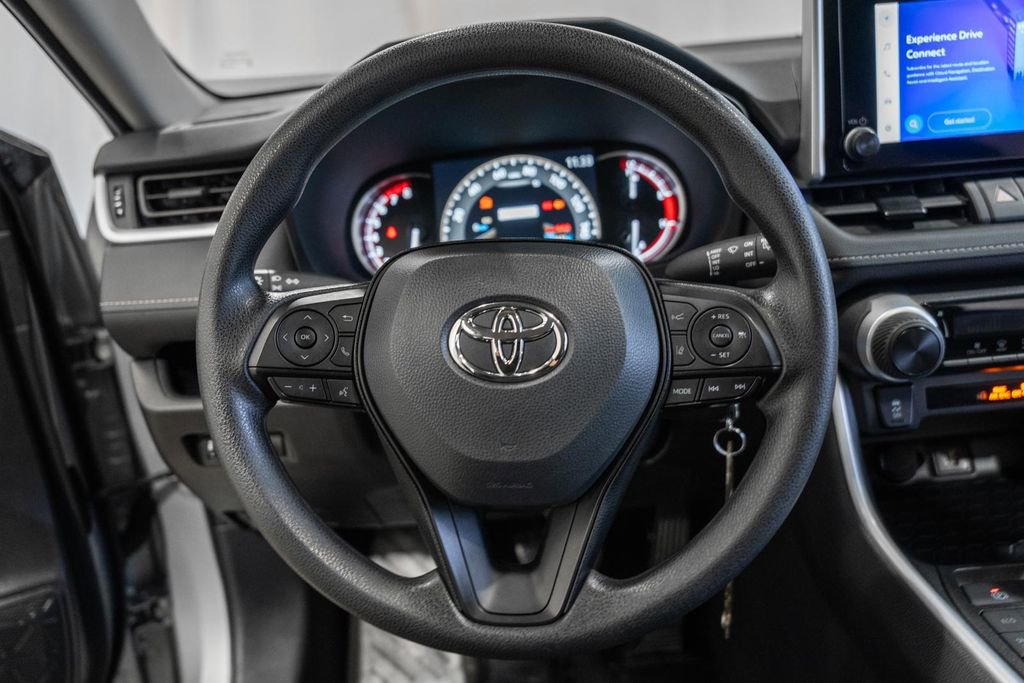 Used 2025 Toyota RAV4 LE image 27