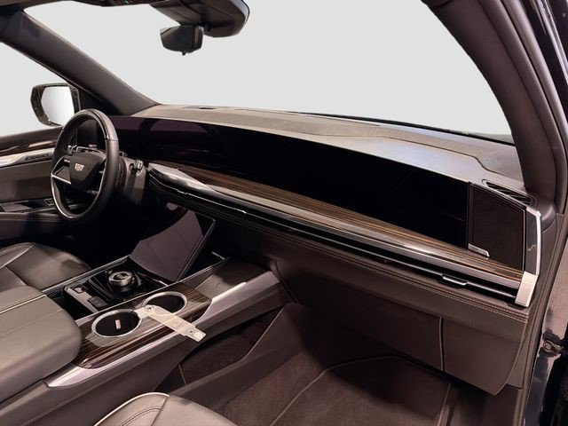 Certified 2025 Cadillac Escalade ESV Premium Luxury AWD/4WD image 29