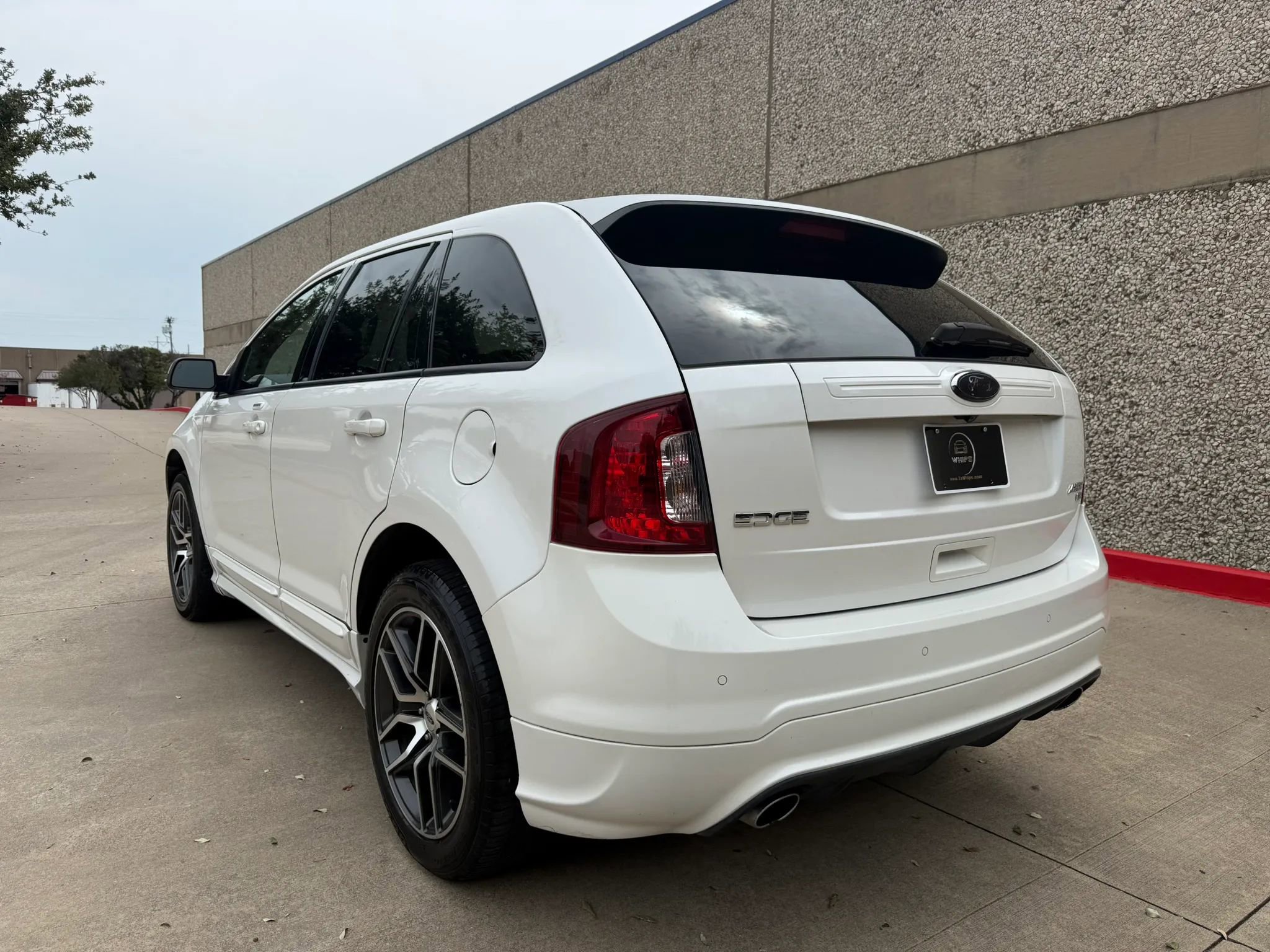 Used 2013 Ford Edge Sport w/ Driver Entry Pkg AWD/4WD image 4