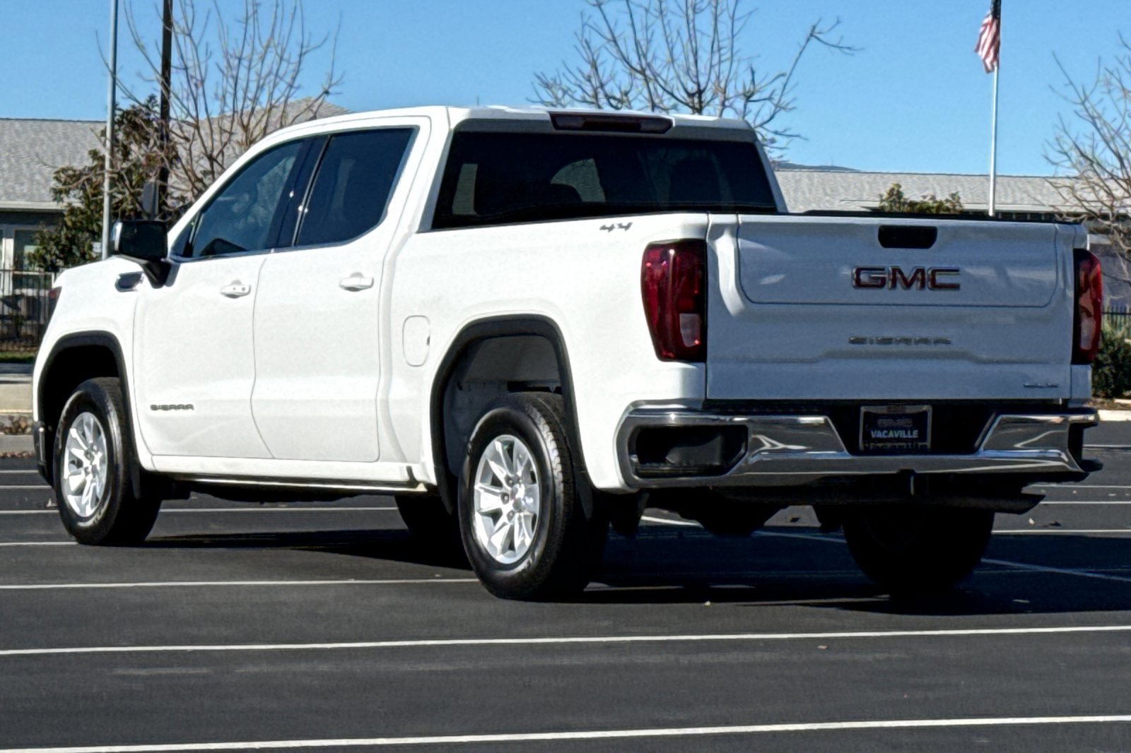 Used 2022 GMC Sierra 1500 SLE image 7
