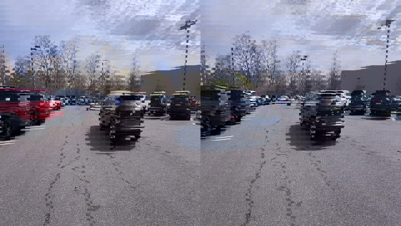 Certified 2025 Hyundai Kona SE image 5