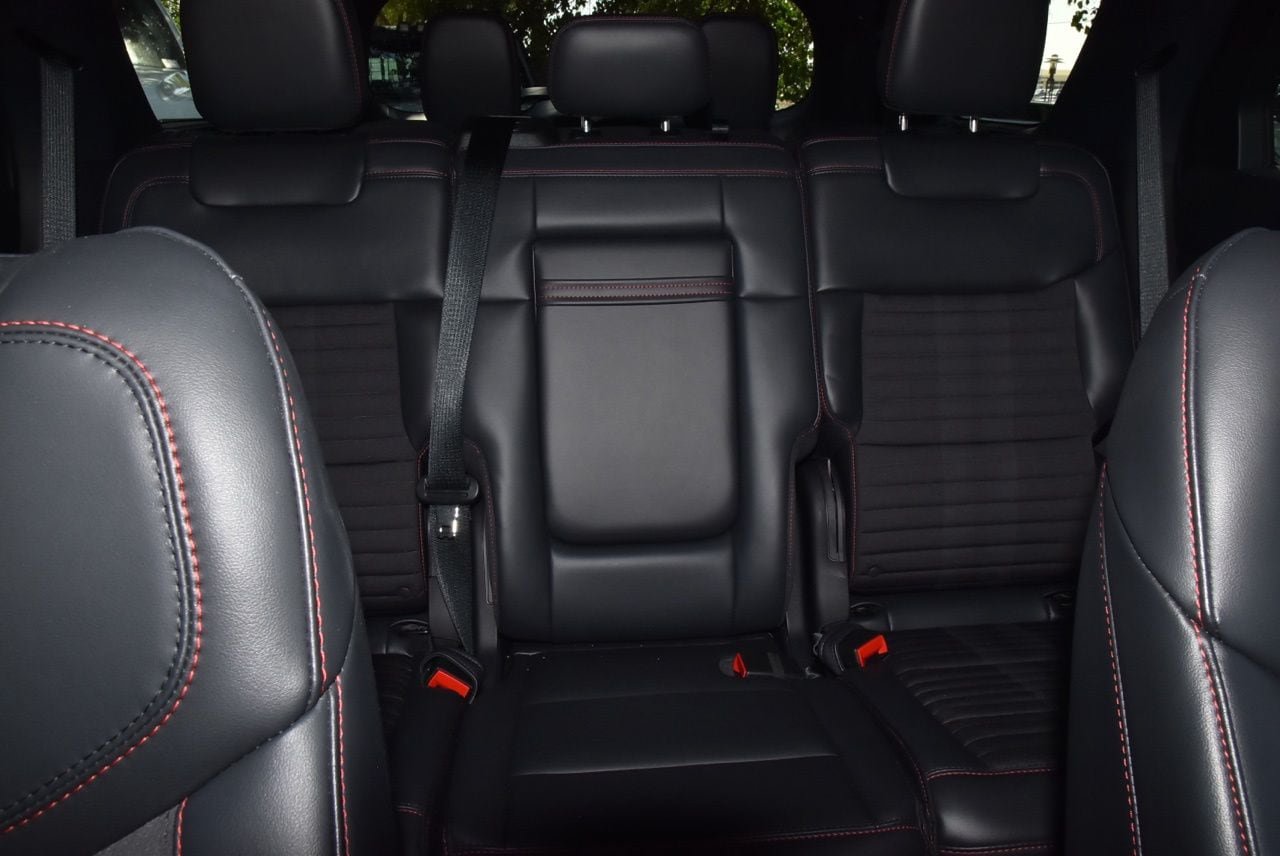 Certified 2025 Ford Explorer ST-Line RWD image 21